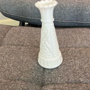 Vintage Anchor Hocking Stars and Bars Milk Glass Bud Vase.